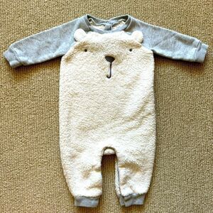 baby gap 6-12 mos warm bear onesie with snaps
